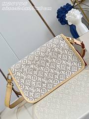 Colestore Louis Vuitton Diane PM Monogram Emblème Peuplier M29795 24 x 15 x 9 cm - 2