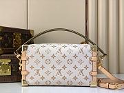 Colestore Louis Vuitton LV Crafty Side Trunk MM East-West Monogram Dune 28 x 15 x 7 cm - 2