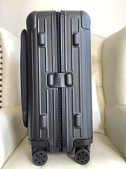 Colestore Rimowa Essential Sleeve Suitcase Cabin Matte Black 55 × 40 × 23 cm - 5
