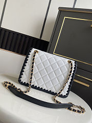 Colestore   Chanel Flap bag, Lambskin, braided calfskin & gold-tone metal, White & Black 22x17x7cm - 4