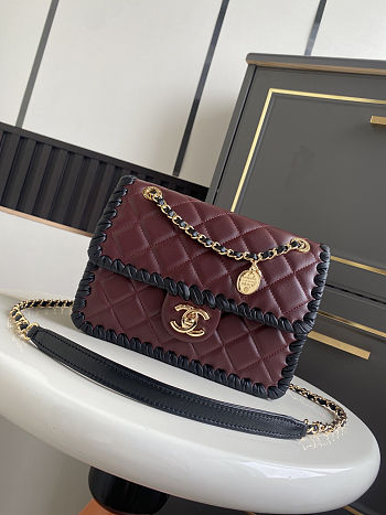 Colestore   Chanel Flap bag, Lambskin, braided calfskin & gold-tone metal, Burgundy & Black 22x17x7cm