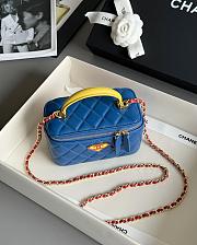 Colestore Chanel LONG VANITY WITH CHAIN   Lambskin, Enamel & Gold-Tone Metal  Blue, Yellow & Red  9.5 x 16 x 8cm - 6