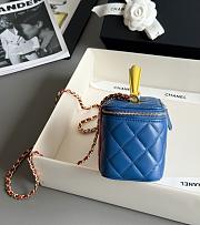 Colestore Chanel LONG VANITY WITH CHAIN   Lambskin, Enamel & Gold-Tone Metal  Blue, Yellow & Red  9.5 x 16 x 8cm - 2