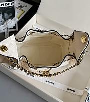 Colestore Chanel 25 Small Handbag Canvas, Calfskin & Gold-Tone Metal Ecru & Black 30 x 26 x 14cm - 5