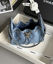 Colestore Chanel MÉTIERS D’ART 2026   CHANEL 25 MINI HANDBAG   Washed Denim & Gold-Tone Metal 20 x 22 x 12.5cm - 3