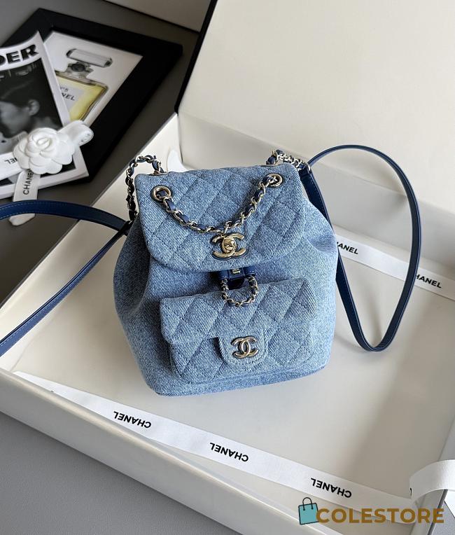 Colestore Chanel MÉTIERS D’ART 2026   SMALL BACKPACK   Washed Denim & Gold-Tone Metal 18.5 x 18 x 12cm - 1