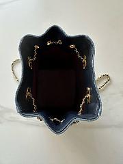 Colestore Chanel MÉTIERS D’ART 2026   BUCKET BAG WITH CHAIN   Washed Denim & Gold-Tone Metal 18 x 11.5 x 11.5cm - 6
