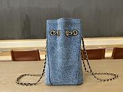 Colestore Chanel MÉTIERS D’ART 2026   BUCKET BAG WITH CHAIN   Washed Denim & Gold-Tone Metal 18 x 11.5 x 11.5cm - 4