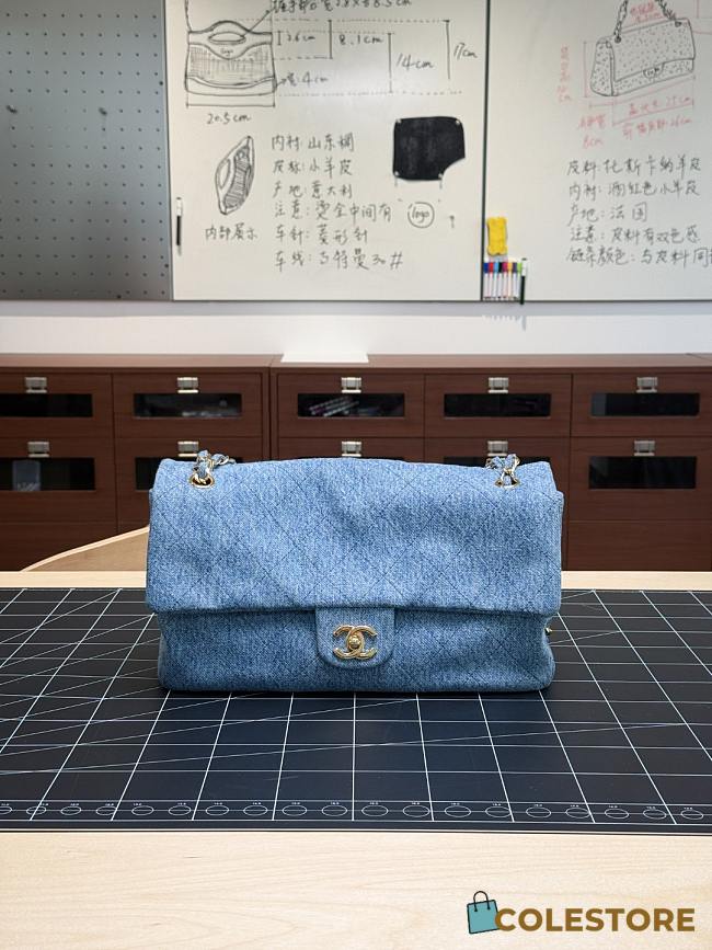	 Colestore Chanel Maxi Flap bag Washed Denim & Gold-Tone Metal 19.5 x 32 x 10cm  - 1