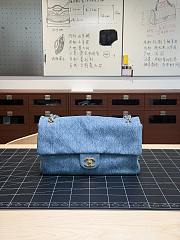 	 Colestore Chanel Maxi Flap bag Washed Denim & Gold-Tone Metal 19.5 x 32 x 10cm  - 1