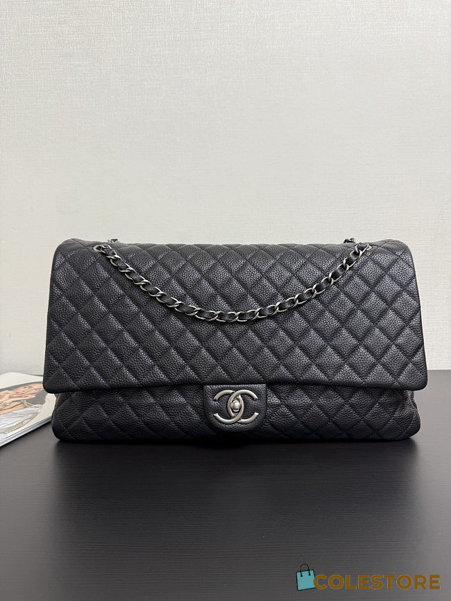 Colestore Chanel Maxi Classic Handbag Grained Calfskin & Ruthenium-Finish Metal Black 44 x 27 cm - 1