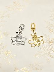 Colestore Dior Abeille Christian Dior Bee Keychain x Kaws Iconic Golden Metal Bee Key holder - 5