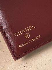 Colestore Chanel Spring Summer 2026   Passport Holder   Crocodile Embossed Calfskin & Gold-Tone Metal Burgundy 14x10.5x2cm - 5