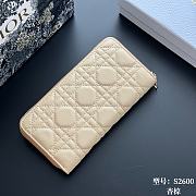 Colestore Dior  Lady Dior Voyageur Slim Wallet Two-Tone Trench and Biscuit Cannage Lambskin 12x9x2cm - 2