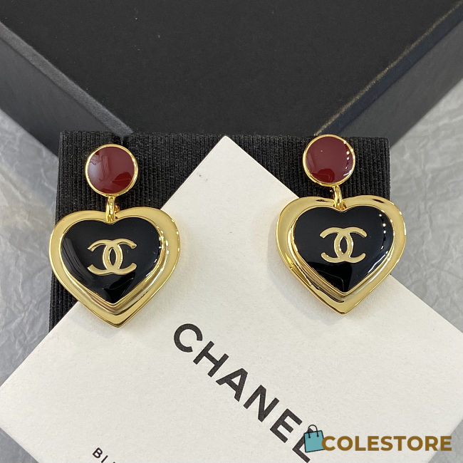 Colestore Chanel Heart Pendant Earrings in Metal and Resin - 1