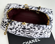 Colestore Chanel Clutch with chain   Lambskin & Gold-Tone Metal White & Black  7.5 x 27 x 12cm  - 6