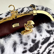 Colestore Chanel Clutch with chain   Lambskin & Gold-Tone Metal White & Black  7.5 x 27 x 12cm  - 4