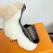 Colestore Louis Vuitton Vivienne Bag Charm Beige/Monogram - 3