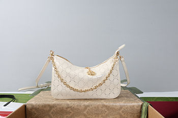 Colestore  Gucci Lady Lunetta small shoulder bag with chain white GG leather 24.5 x 15 x 5cm