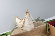 Colestore  Gucci Lady Lunetta small shoulder bag with chain white GG leather 24.5 x 15 x 5cm - 4