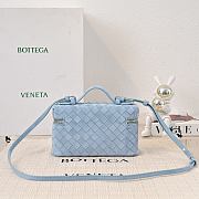 Colestore Bottega Veneta Bang Bang Vanity case in Intrecciato suede with detachable strap Mineral 22 x 12.5 x 5cm - 3