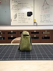 Colestore Chanel Fall Winter 2026 Pre-Collection   Maxi Flap bag   Suede Calfskin & Gold-Tone Metal  Khaki  19.5 x 32 x 10cm - 4
