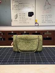 Colestore Chanel Fall Winter 2026 Pre-Collection   Maxi Flap bag   Suede Calfskin & Gold-Tone Metal  Khaki  19.5 x 32 x 10cm - 3
