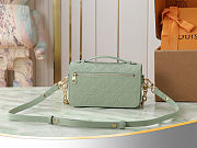 Colestore Louis Vuitton Pochette Métis East-West Monogram Empreinte Minty 21.5 x 13.5 x 6 cm - 4