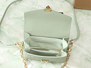 Colestore Louis Vuitton Pochette Métis East-West Monogram Empreinte Minty 21.5 x 13.5 x 6 cm - 2