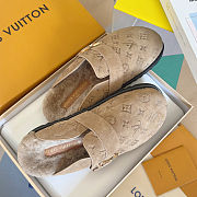 	 Colestore Louis Vuitton LV Cosy Comfort Clog Beige Monogram-debossed suede calf leather - 3