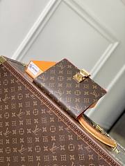 Colestore Louis Vuitton Notebook Cover Paul MM 14.5 x 20 x 2cm - 1