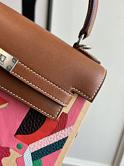 Colestore Hermes Naturel Barenia and Multicolor Beechwood Perspective Cavaliére Kelly Wood 22 Palladium Hardware - 3