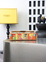 Colestore Fendi Baguette FF Bag in Colorful Embroidered 26 x 6.5 x 13.5cm - 6