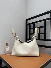 Colestore  Loewe Medium Scarf bag in smooth calfskin White 34 x 8.5 x 21cm - 3