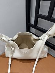 Colestore  Loewe Medium Scarf bag in smooth calfskin White 34 x 8.5 x 21cm - 2