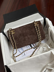 Colestore  Chanel Métiers d’art 2026 Flap bag, Suede calfskin & gold-tone metal, dark brown  15 x 25.5 x 8cm - 5