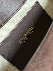 Colestore  Chanel Métiers d’art 2026 Flap bag, Suede calfskin & gold-tone metal, dark brown  15 x 25.5 x 8cm - 2