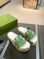 Colestore  Gucci Animal Print Rubber Slide Sandals  Green. - 5