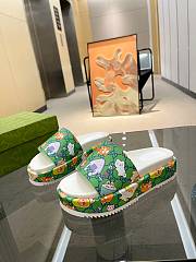 Colestore  Gucci Animal Print Rubber Slide Sandals  Green. - 2