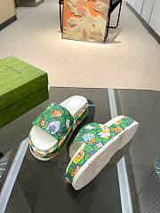 Colestore  Gucci Animal Print Rubber Slide Sandals  Green. - 4