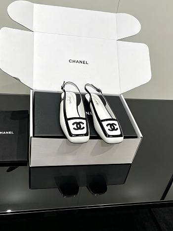 Colestore  Chanel Fall Winter 2026 Pre-Collection   Slingbacks   Lambskin & Patent Calfskin  White & Black