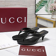 Colestore  Gucci Women's Vittoria thong in black leather (gold logo version) - 1