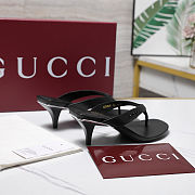 Colestore  Gucci Women's Vittoria thong in black leather (gold logo version) - 5