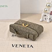 Colestore  Bottega Veneta Women's Bang Bang in Khakhi Green Suede 22 x 12.5 x 5cm - 5