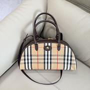 Colestore Burberry Highlands Bowling Bag​ in Sand beige 33.5 x 12.5 x 17cm - 1
