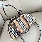 Colestore Burberry Highlands Bowling Bag​ in Sand beige 33.5 x 12.5 x 17cm - 2