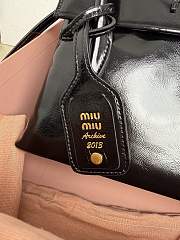 Colestore Miu Miu Solitaire Shiny Leather Bag in Black 28 x 19.5 x 11cm - 4
