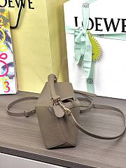 Colestore Loewe Mini Puzzle Edge bag in soft grained calfskin Taupe 18 x 12.5 x 8 cm - 4