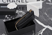 Colestore Chanel Métiers d’art 2026 Classic Small Flap Wallet  Grained Goatskin, Enamel & Gold-Tone Metal Black 11x7.5x1.5cm - 6