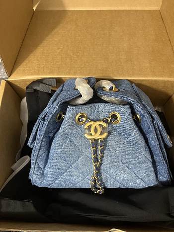 Colestore Chanel Métiers d’art 2026  Chanel 25 Mini Handbag   Washed Denim & Gold-Tone Metal  Blue 20 x 22 x 12.5cm